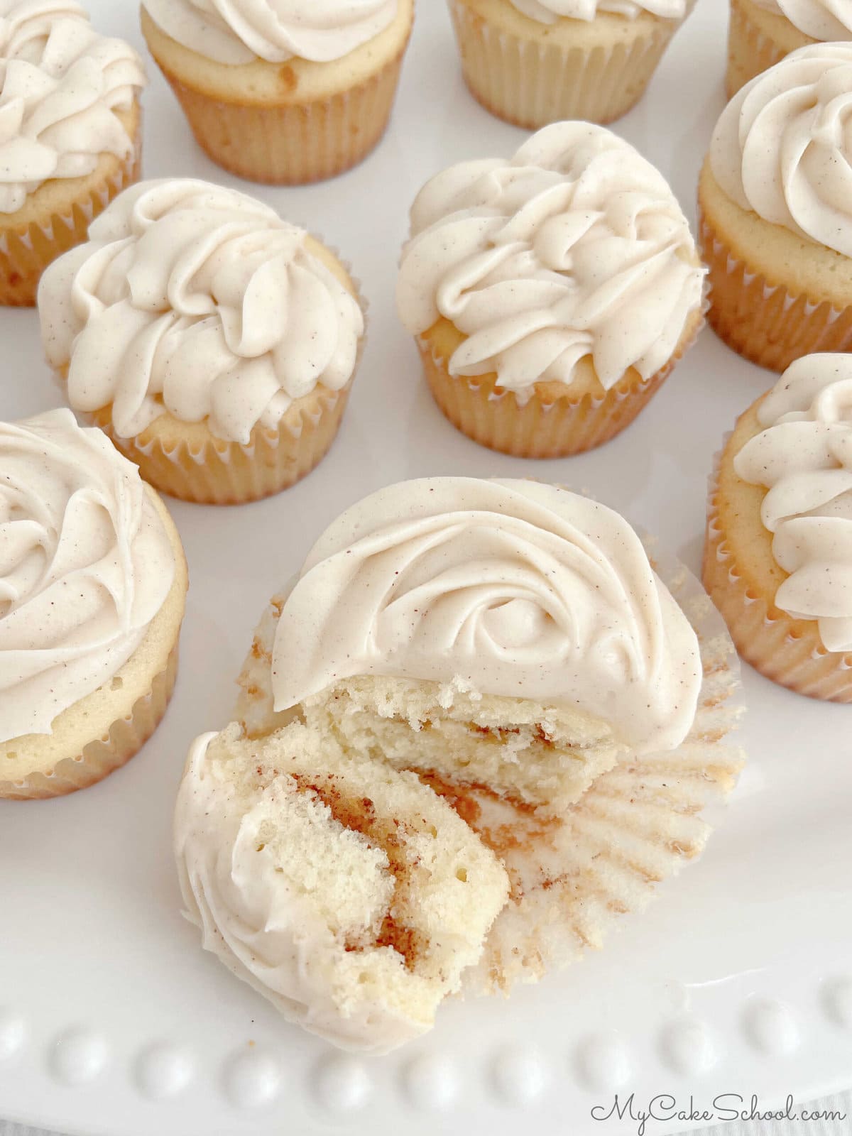 Vanilla Giant Cupcake Recipe  Baking, Recipes and Tutorials - The
